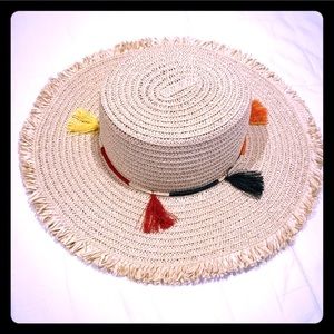 LIKE NEW!💫Straw boater hat